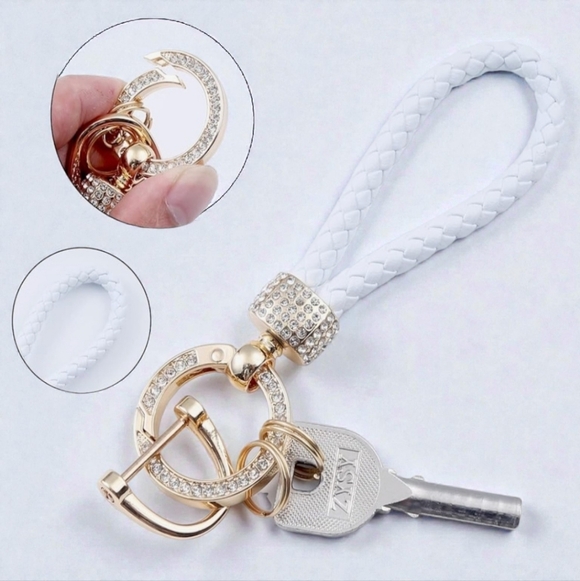 MUGVOLAX Accessories - MUGVOLAX Crystal Braided White Leather Car Key Fob Chain Gold Zinc Alloy Purse